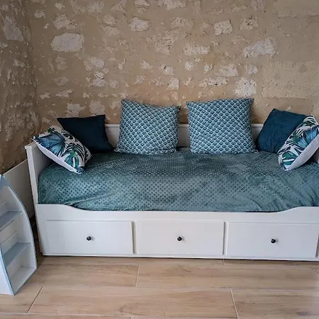 4 Couchages Avec Piscine Et Lacs Сasa de vacaciones
